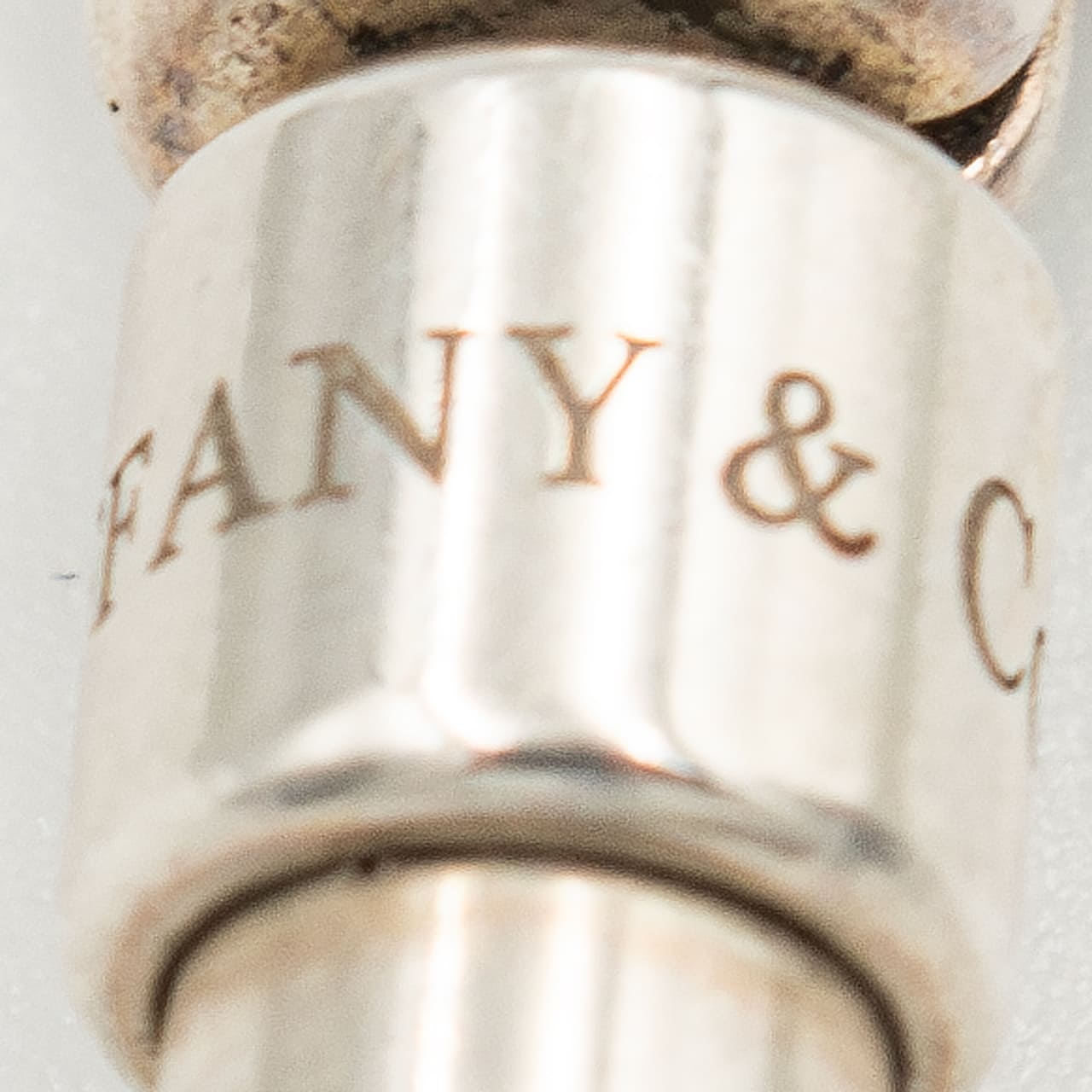 ティファニー エッチド ブレスレット アズテック ジグザグ ヘマタイト