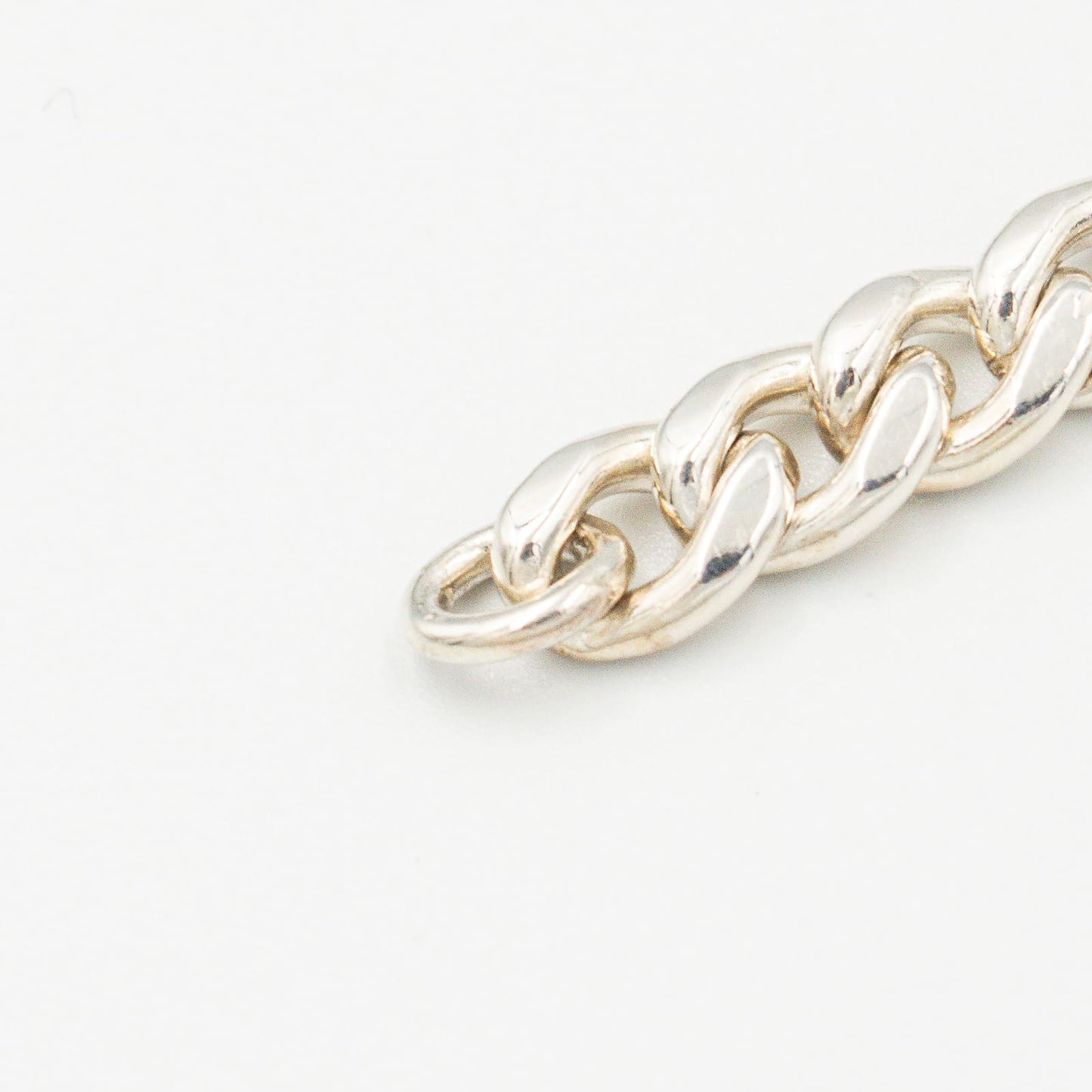 ティファニー カドゥケス メディカル ID ブレスレット