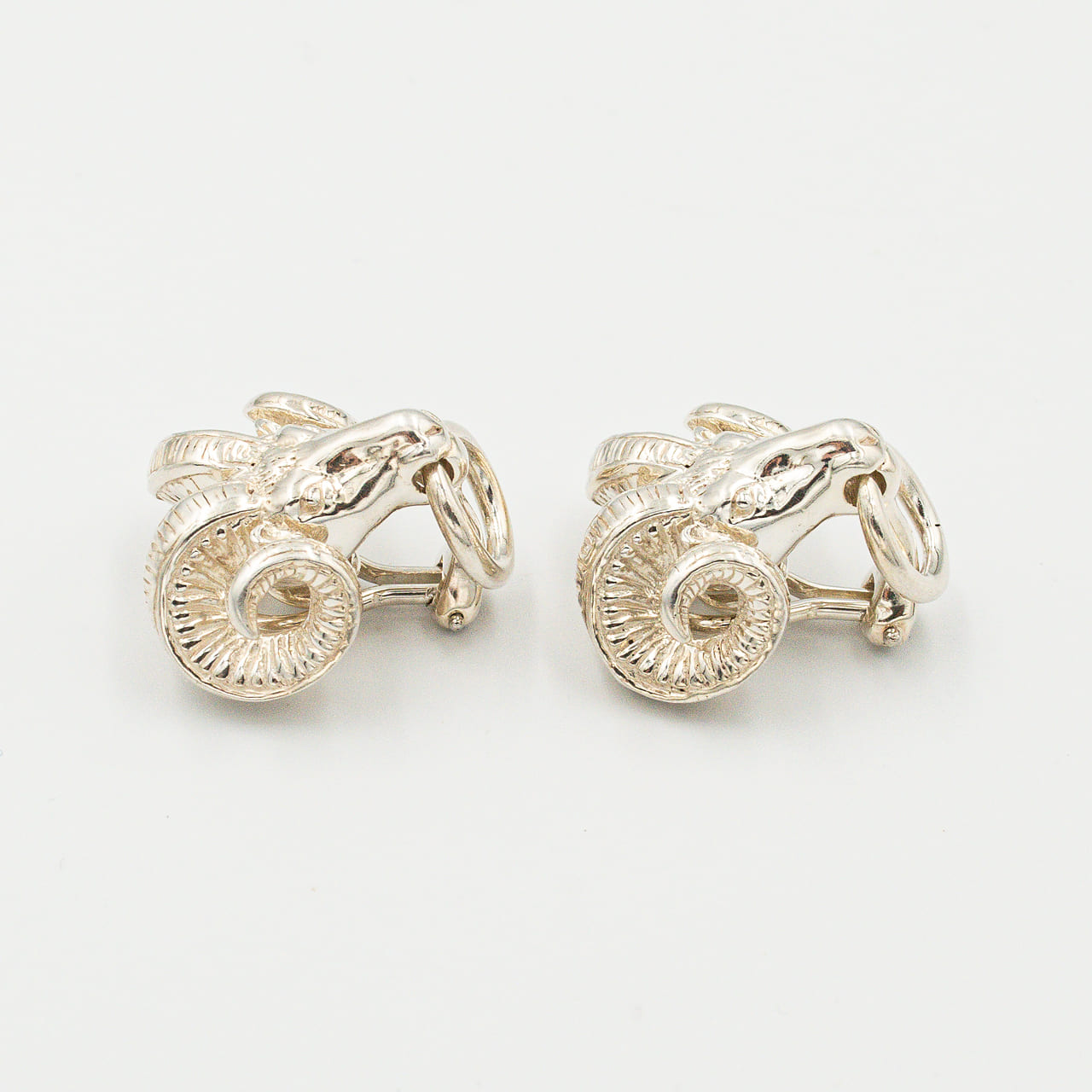 ティファニー シープ ドアノッカー イヤリング